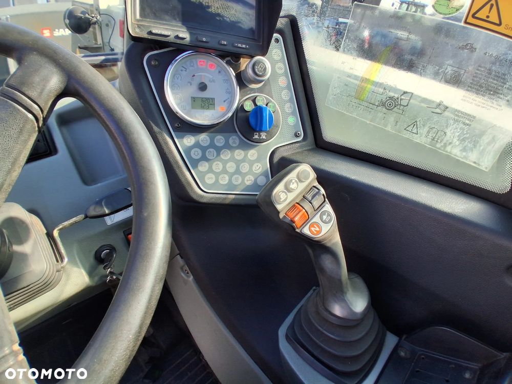 Claas SCORPION 7050 - 28