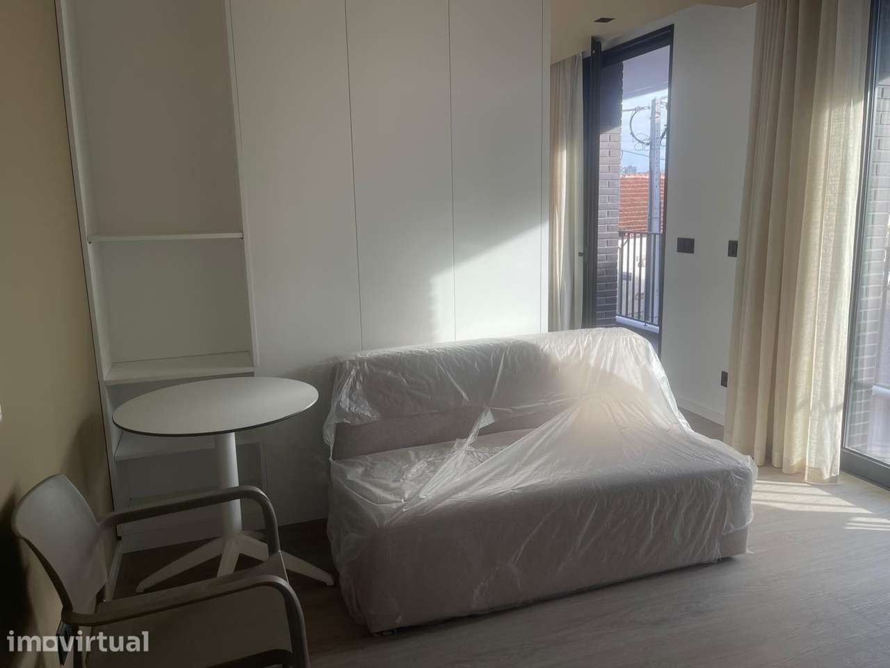 Arrenda-se T1 novo perto do Hospital de São João, Porto - Grande imagem: 2/21