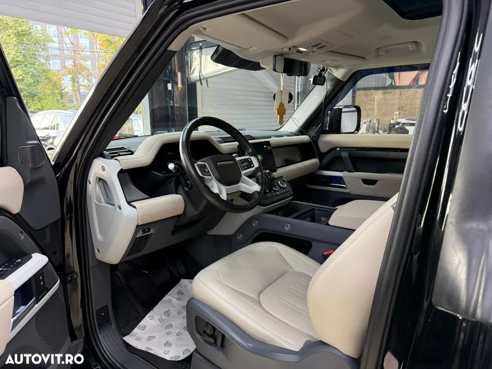 Land Rover Defender - 23