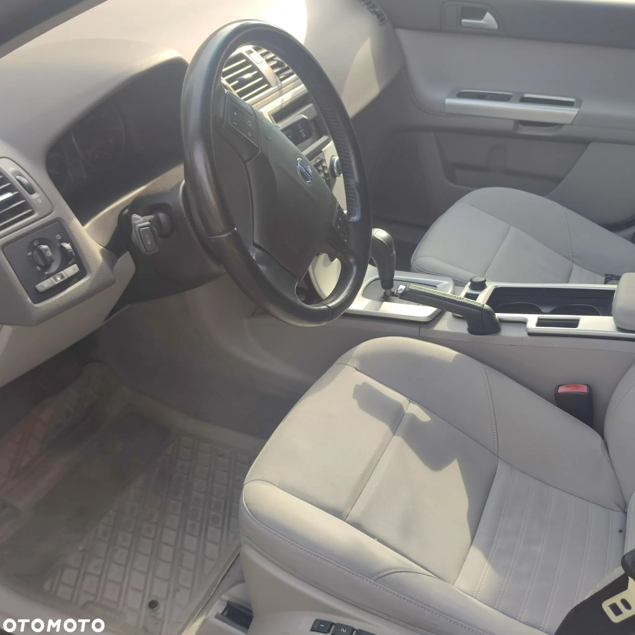 Volvo V50 T5 Geartronic Momentum - 6