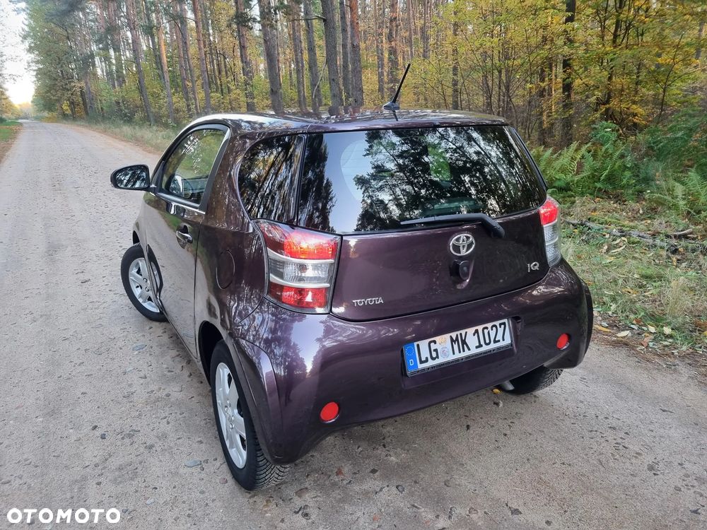 Toyota iQ - 28