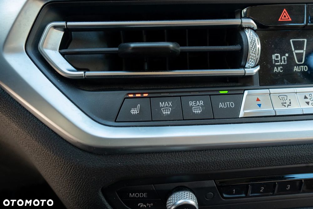 BMW Seria 3 330i Sport Line - 17