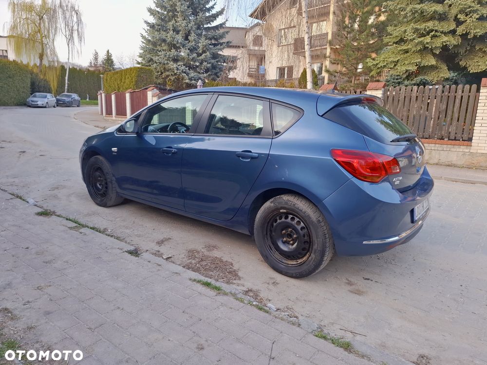 Opel Astra - 4