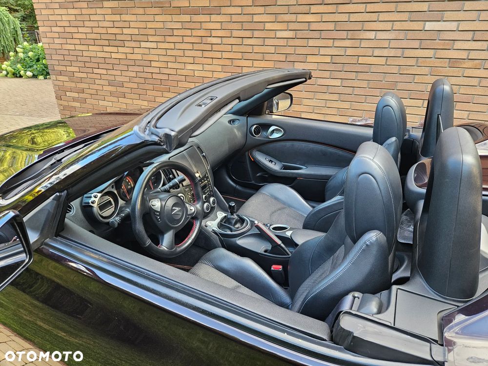 Nissan 370 Z - 10