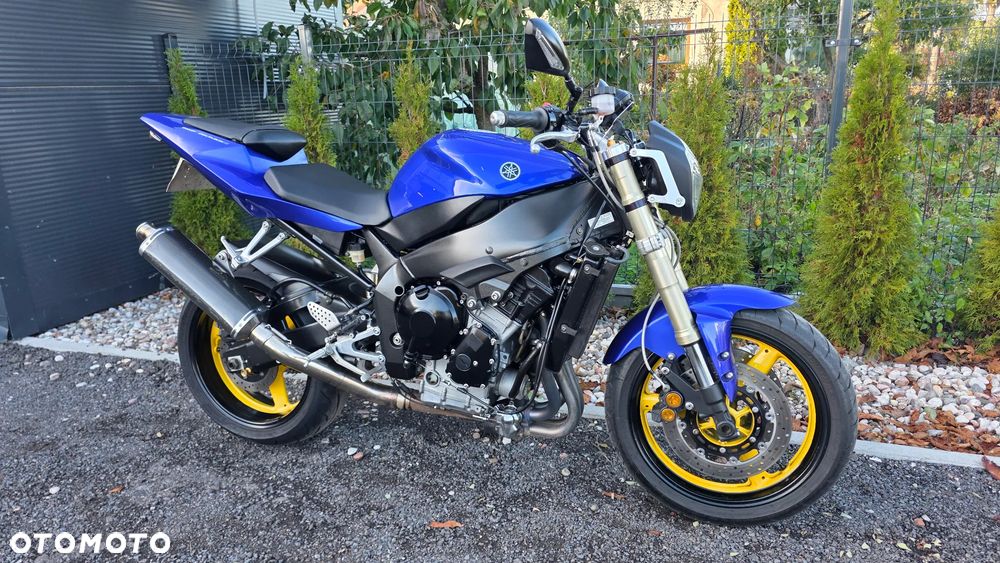 Yamaha R1