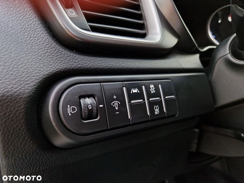 Kia Ceed 1.5 T-GDI M - 17