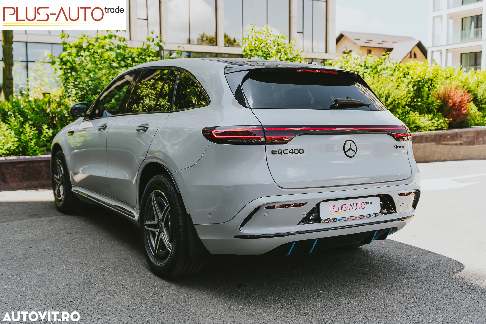 Mercedes-Benz EQC 400 4MATIC - 11