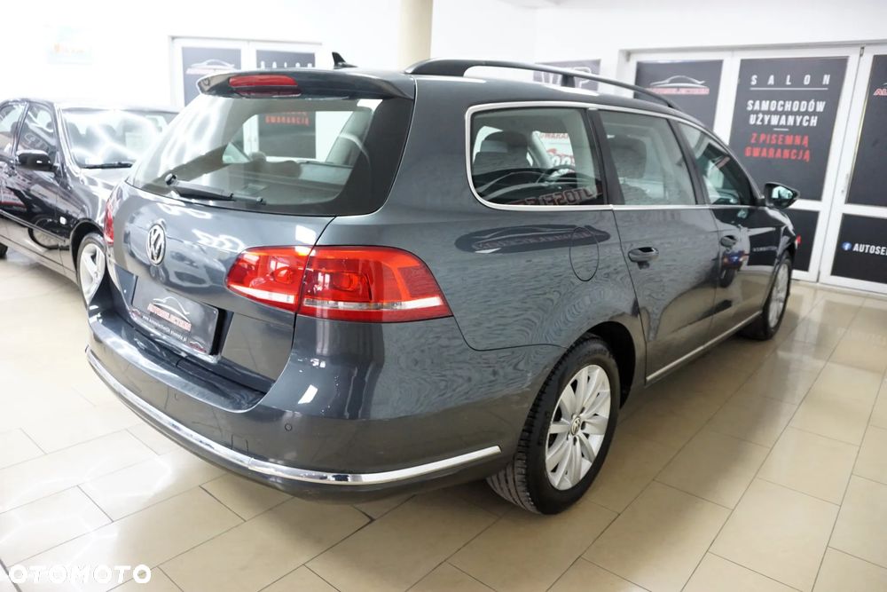 Volkswagen Passat 2.0 TDI Comfortline - 8