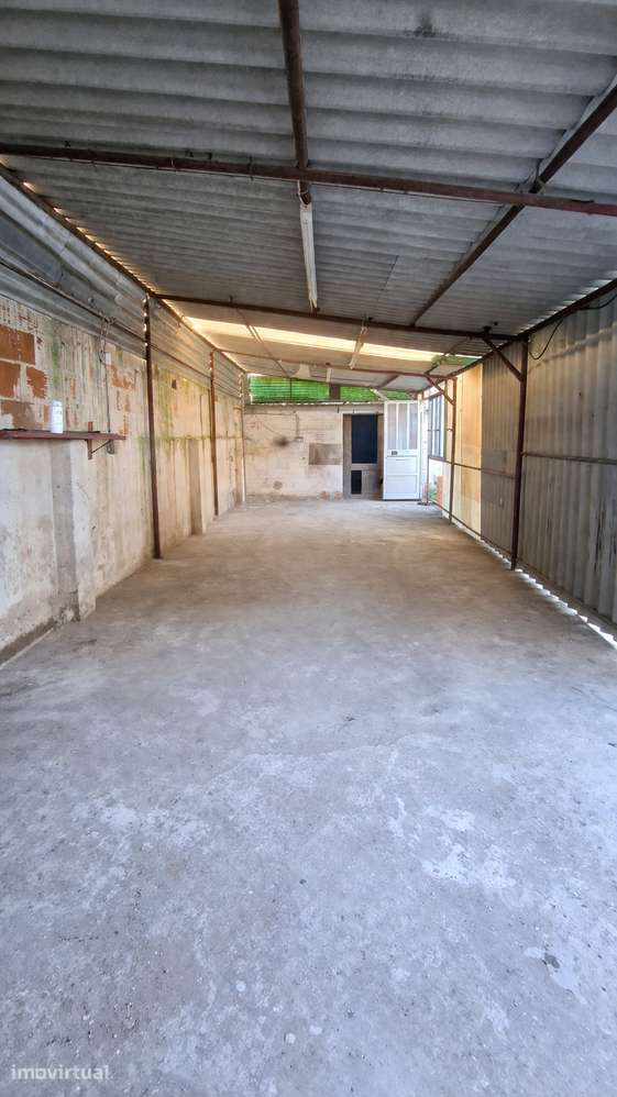 Espaço Multiusos / Oficina / Armazém / Outros 250m² logradouro privado - Grande imagem: 2/6