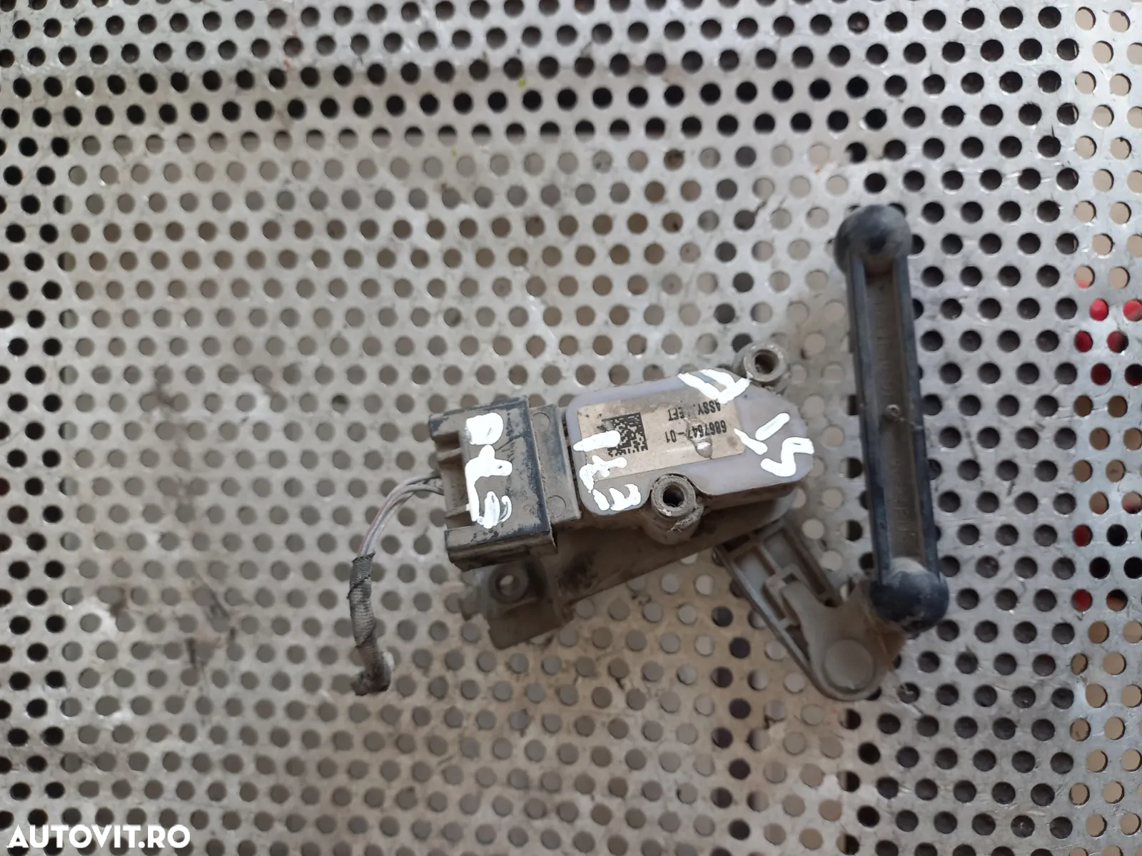 Cantar Senzor Nivel Far Xenon Stanga Fata Bmw X5 X6 E70 E71 - Dezmembrez Bmw - Dezmembrari Arad - 6