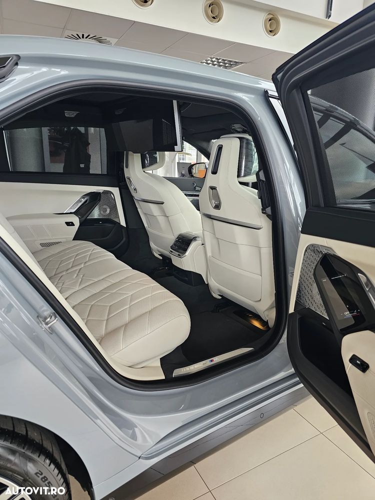 BMW M7 2025 — imagine 3