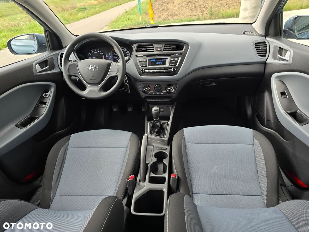 Hyundai i20 - 12