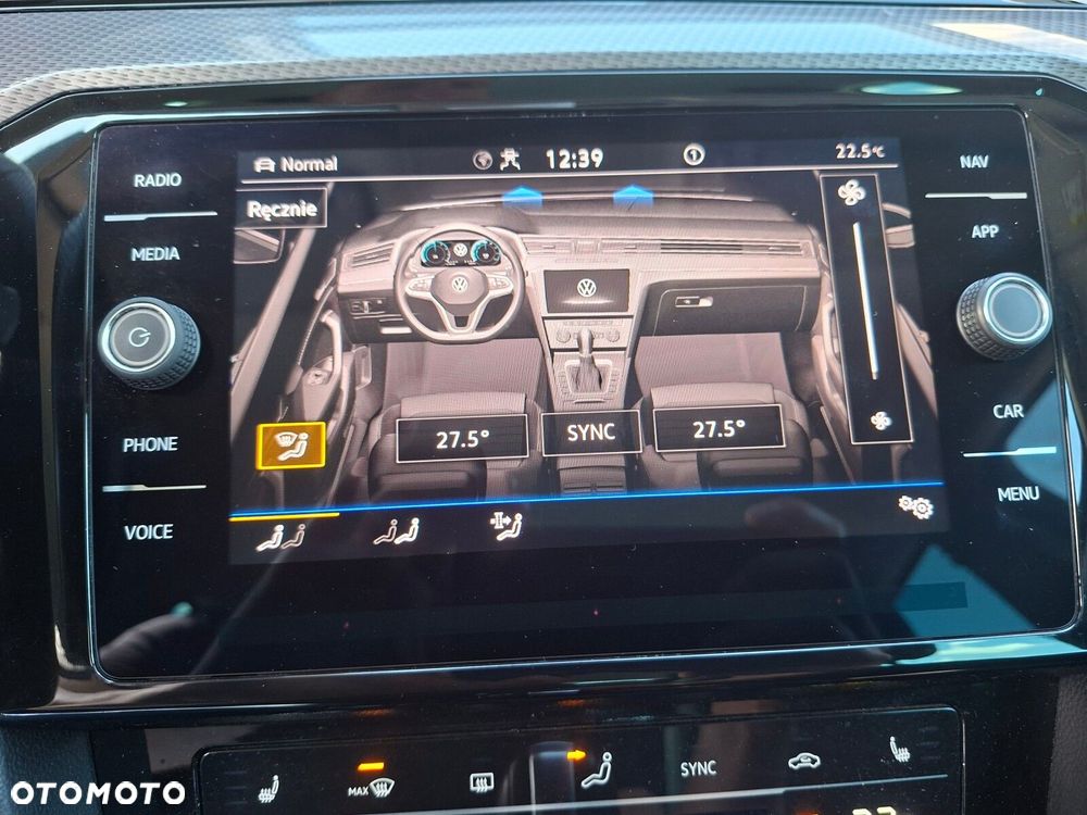 Volkswagen Passat - 23