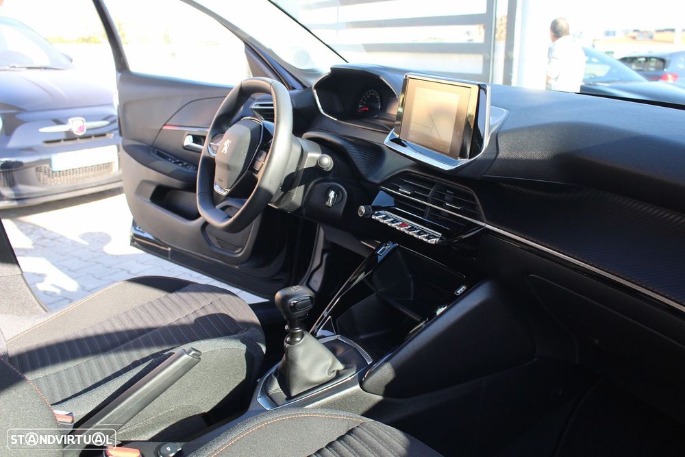 Peugeot 208 1.2 PureTech Active Pack - 37