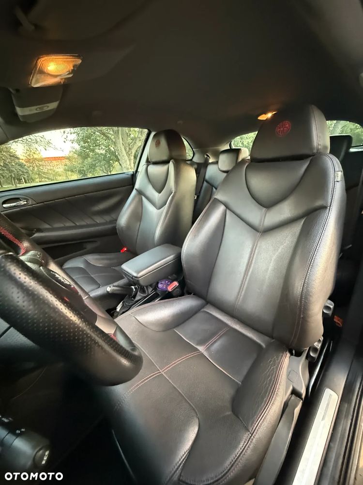 Alfa Romeo GT 1.9JTD 16V Distinctive - 13