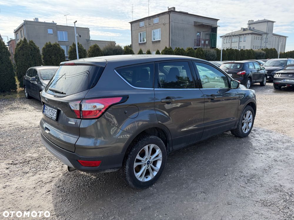 Ford Kuga 1.5 EcoBoost 2x4 Titanium - 20