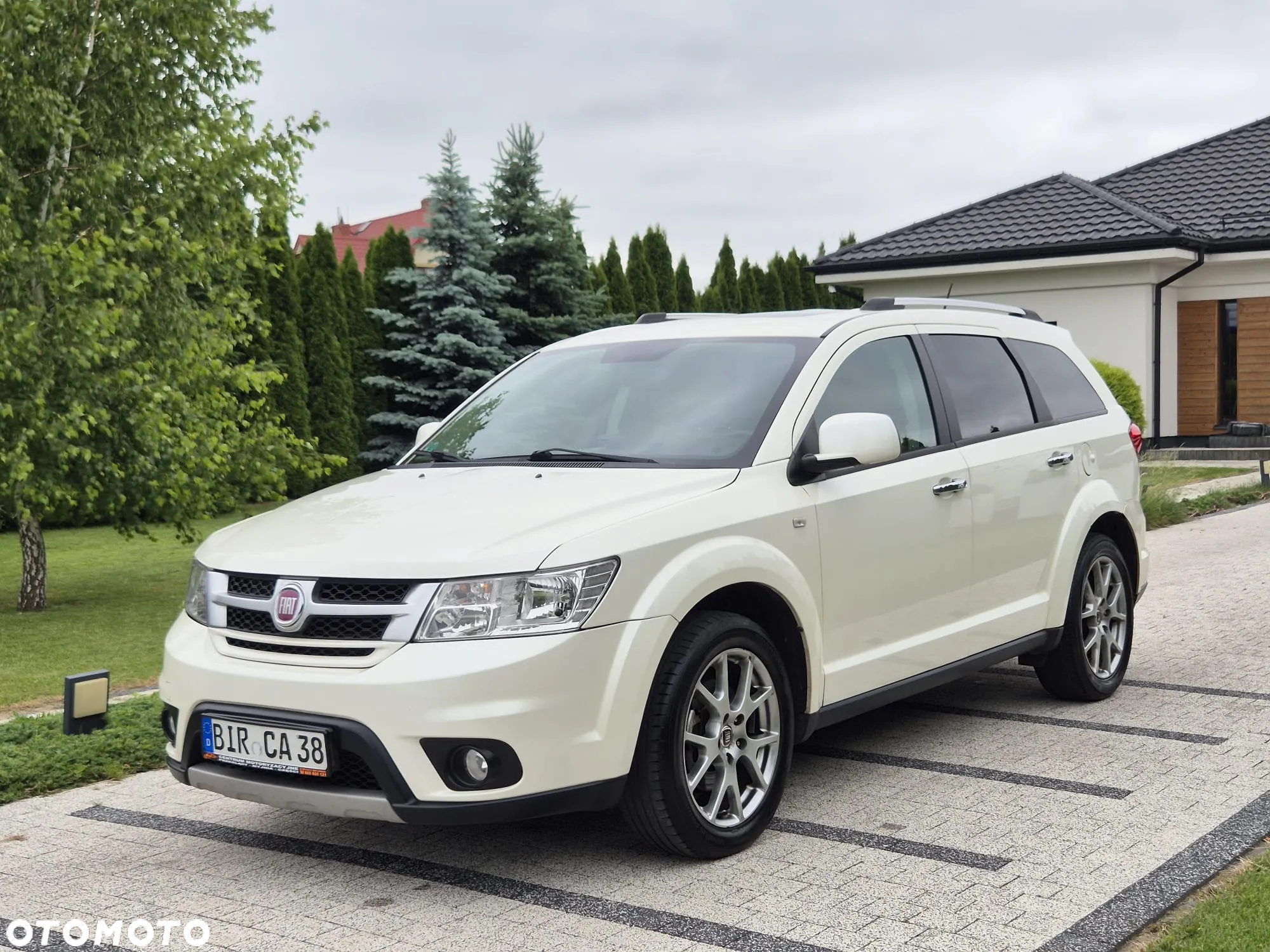 Fiat Freemont 2.0 Multijet 16V DPF Automatik Allrad Lounge - 2