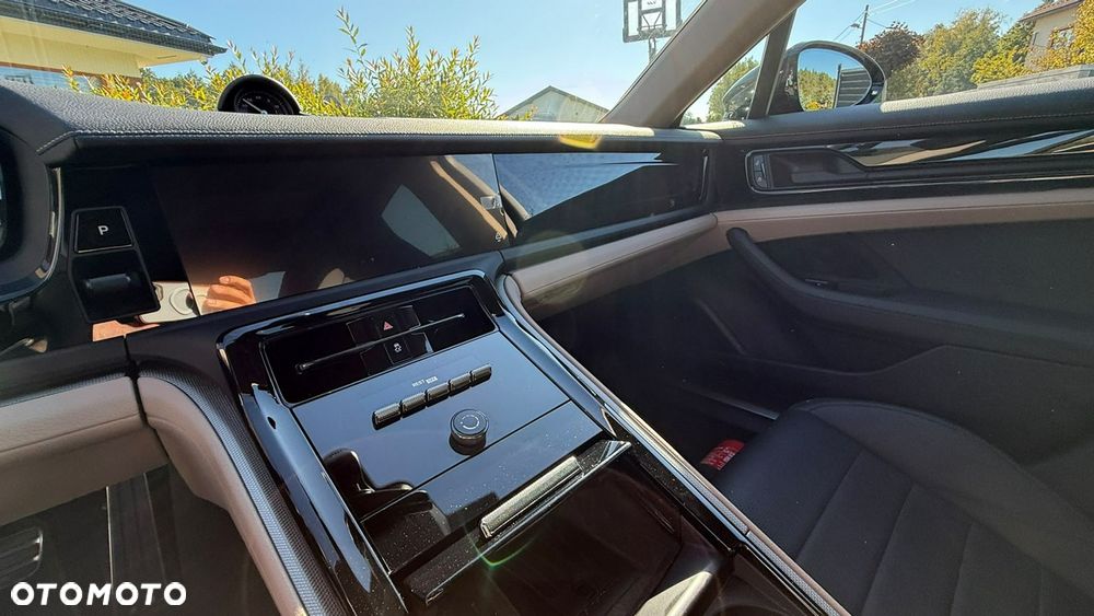 Porsche Panamera 4 - 26