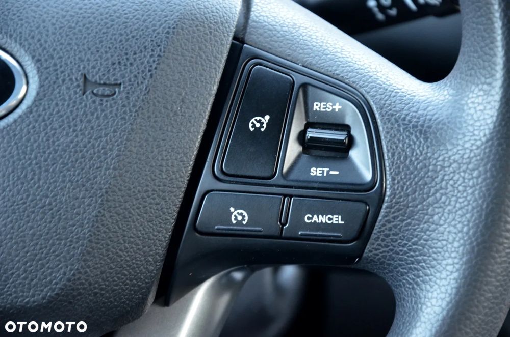 Kia Rio 1.2 Attract - 19