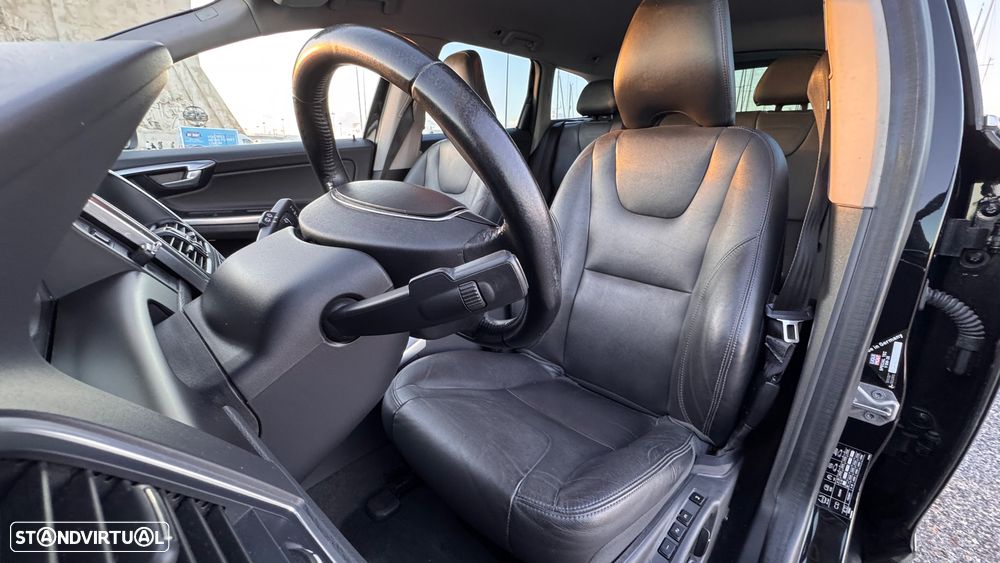 Volvo XC 60 2.0 D3 Summum Geartronic - 23