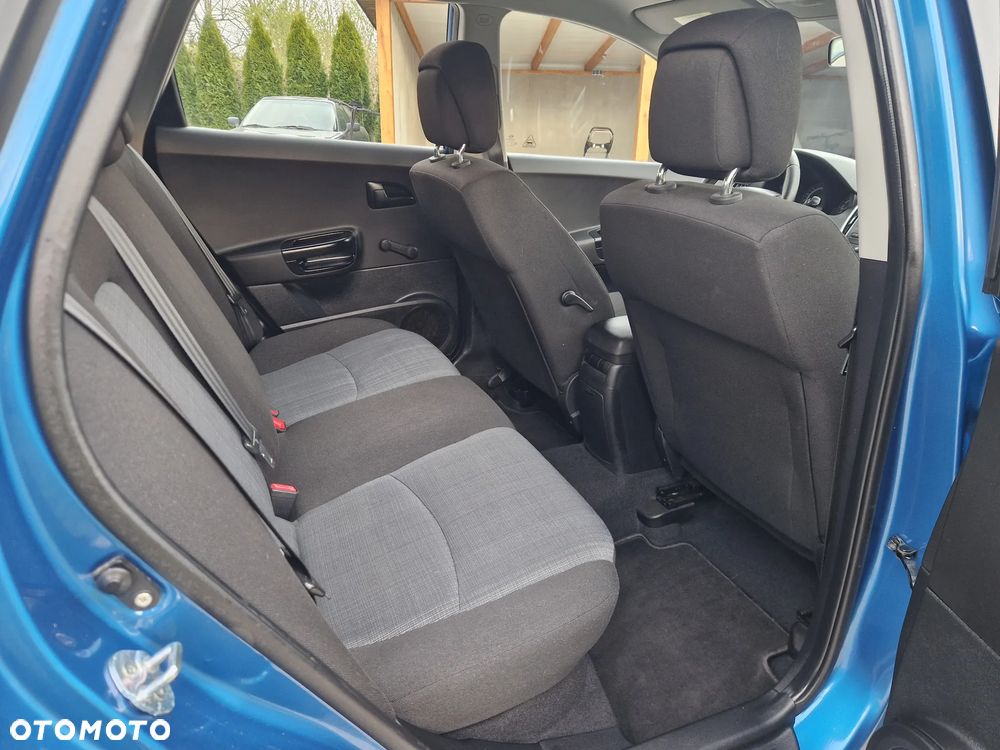 Kia Ceed 1.4 CVVT Dream-Team Edition - 28