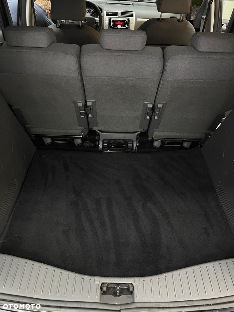 Ford C-MAX 1.8 Trend - 36