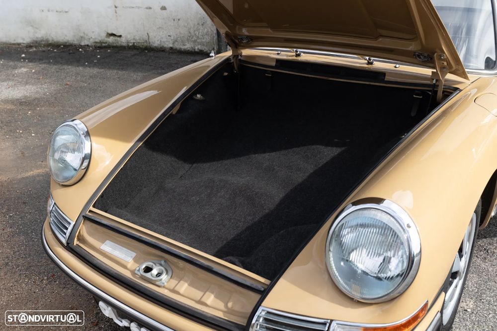 Porsche 911 Série F - 14