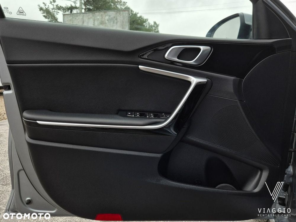 Kia Ceed 1.5 T-GDI L Business Line Plus - 23