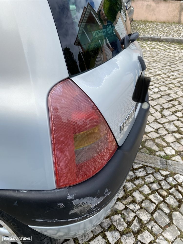 Renault Clio - 7