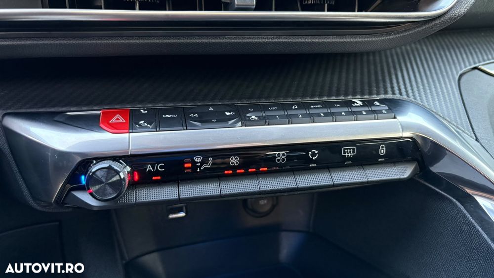 Peugeot 3008 - 23
