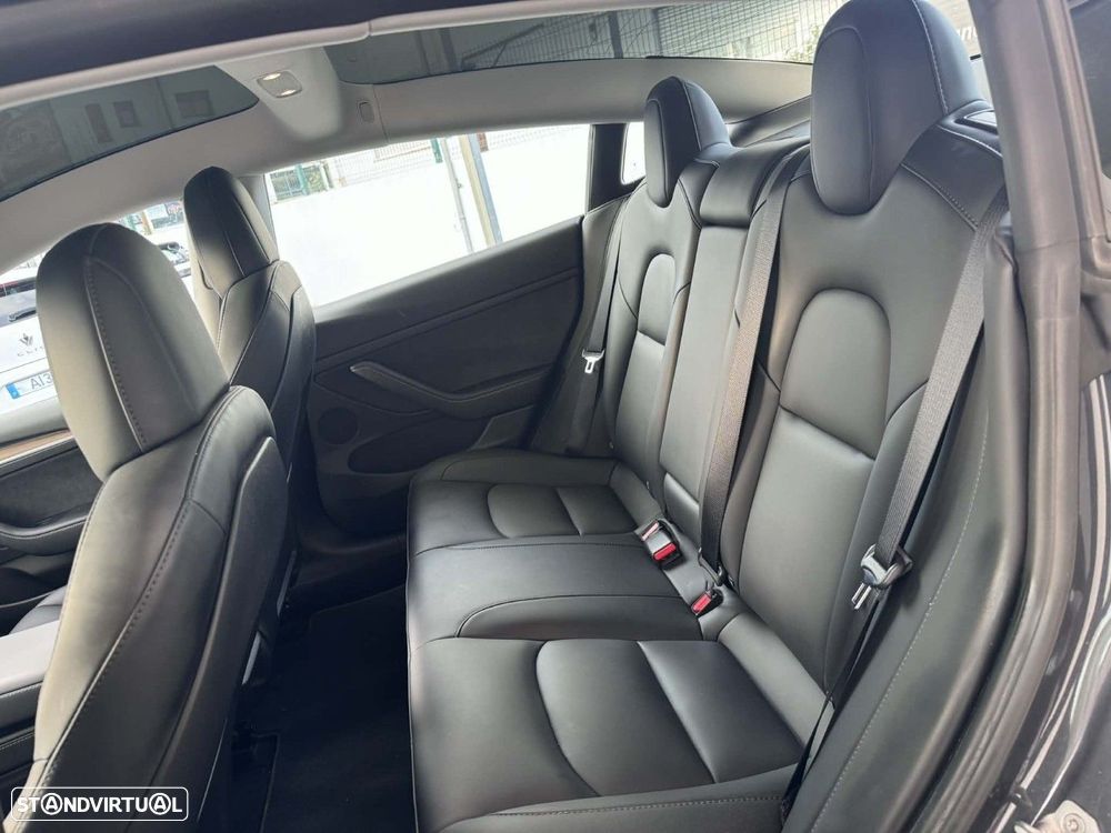 Tesla Model 3 Long Range AWD Dual Motor - 24