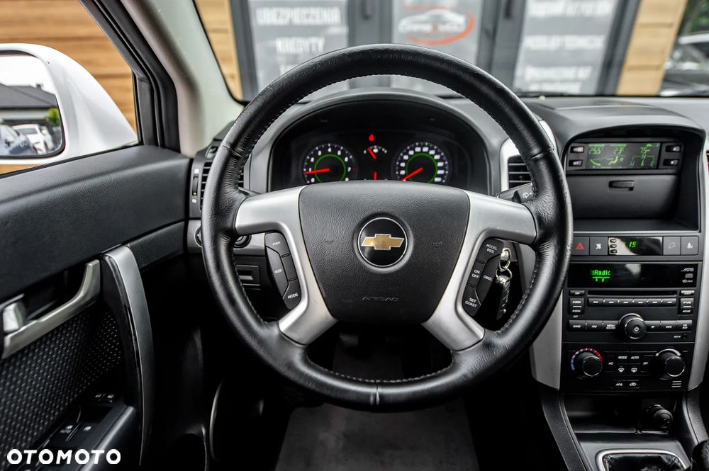 Chevrolet Captiva 2.4 4WD 7 Sitzer LT - 23