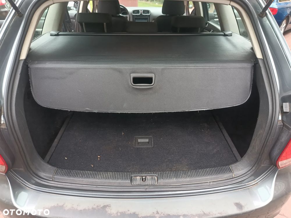 Volkswagen Golf - 24