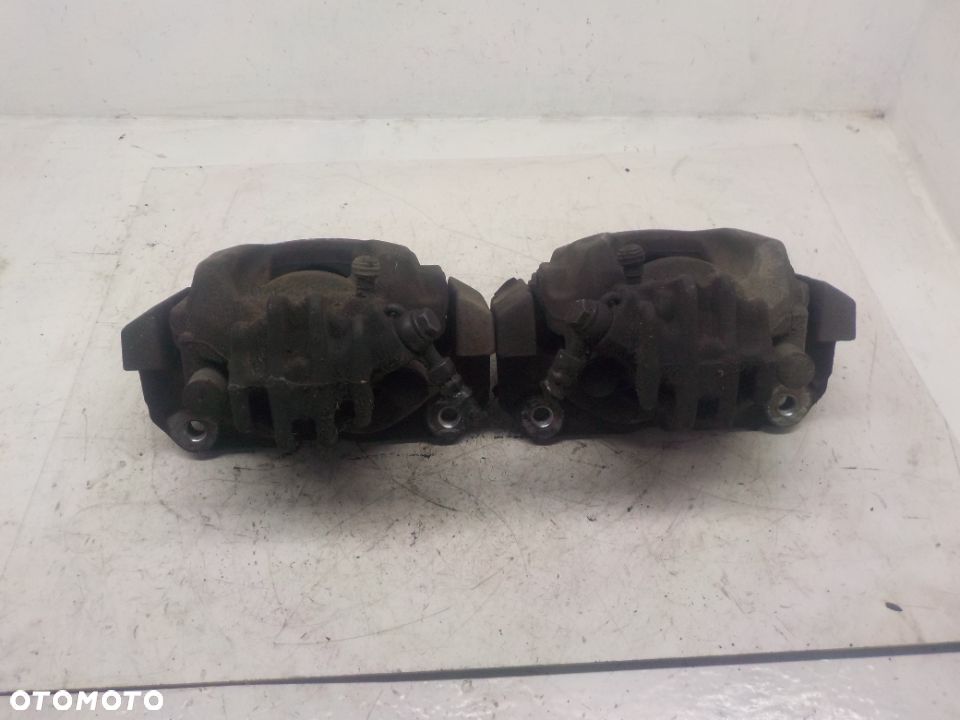 CITROEN C5 III X7 1.6HDI ZACISK HAMULCOWY LEWY LUB PRAWY PRZÓD - 3