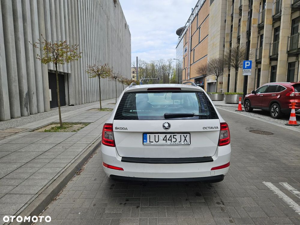 Skoda Octavia 1.6 TDI Edition DSG - 5