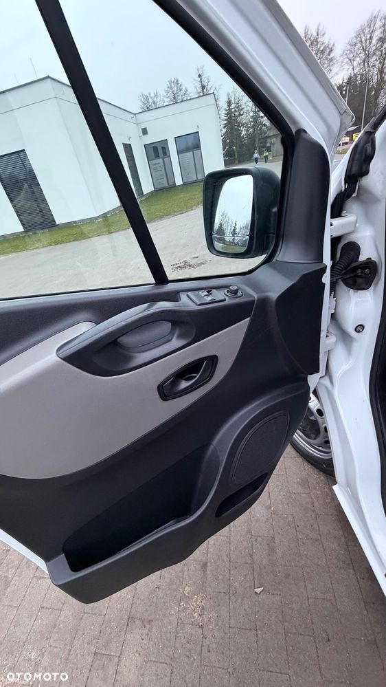 Renault Trafic - 15