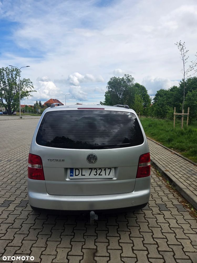 Volkswagen Touran 1.6 - 6