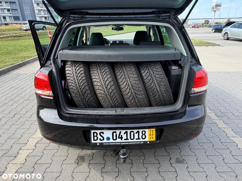 Volkswagen Golf - 11