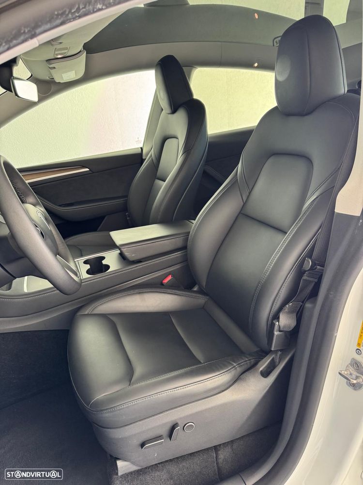 Tesla Model Y Performance Dual Motor AWD - 18