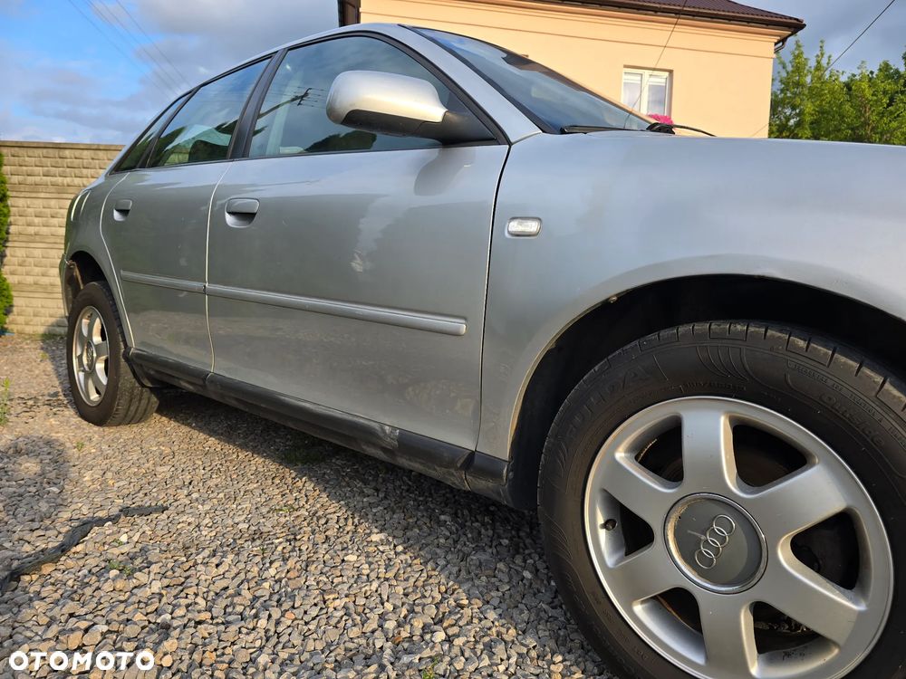 Audi A3 Sportback 1.6 Ambiente - 15