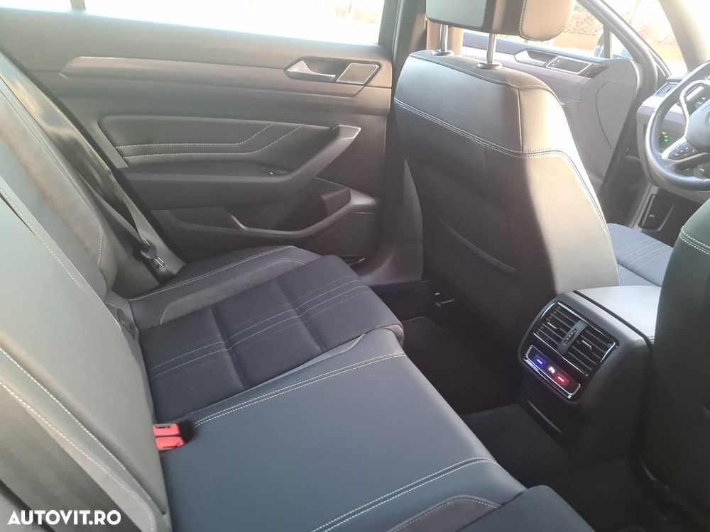 Volkswagen Passat Alltrack 2.0 TDI DSG 4Motion Comfortline - 11