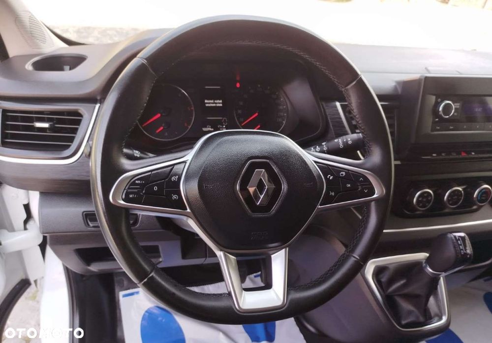 Renault Trafic - 19