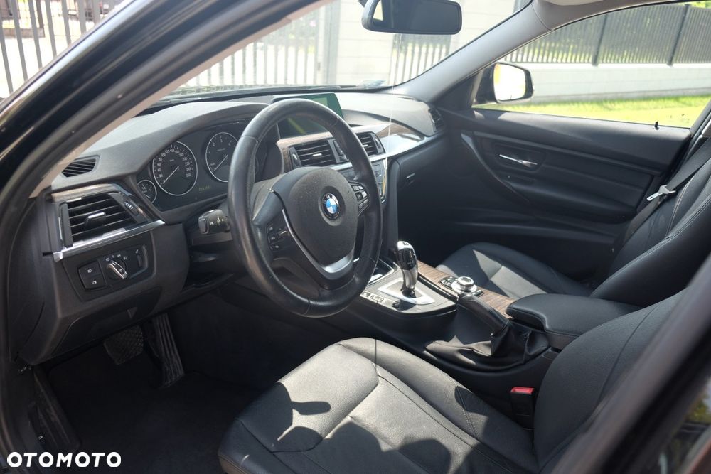 BMW Seria 3 318d Luxury Line - 16