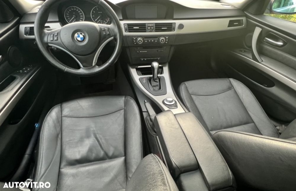 BMW Seria 3 318i Aut. - 11