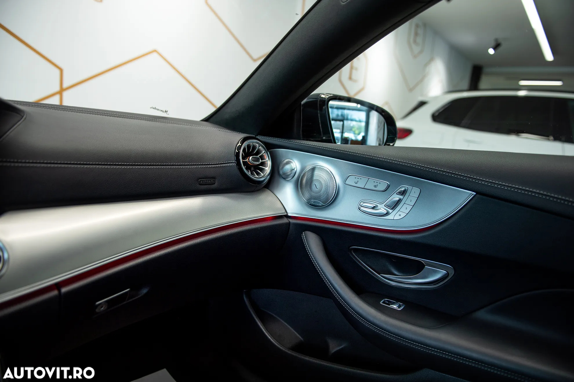 Mercedes-Benz E AMG 53 4Matic Coupe AMG Speedshift 9G-TRONIC - 30