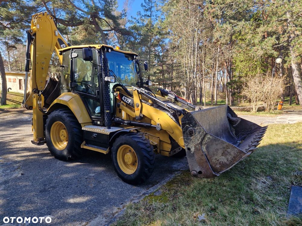 Caterpillar 432F2 - 11