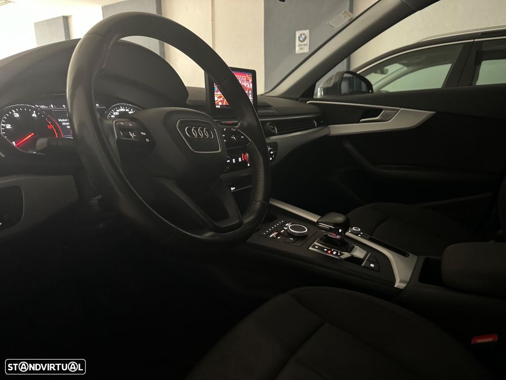 Audi A4 Avant 2.0 TDi Design S tronic - 20