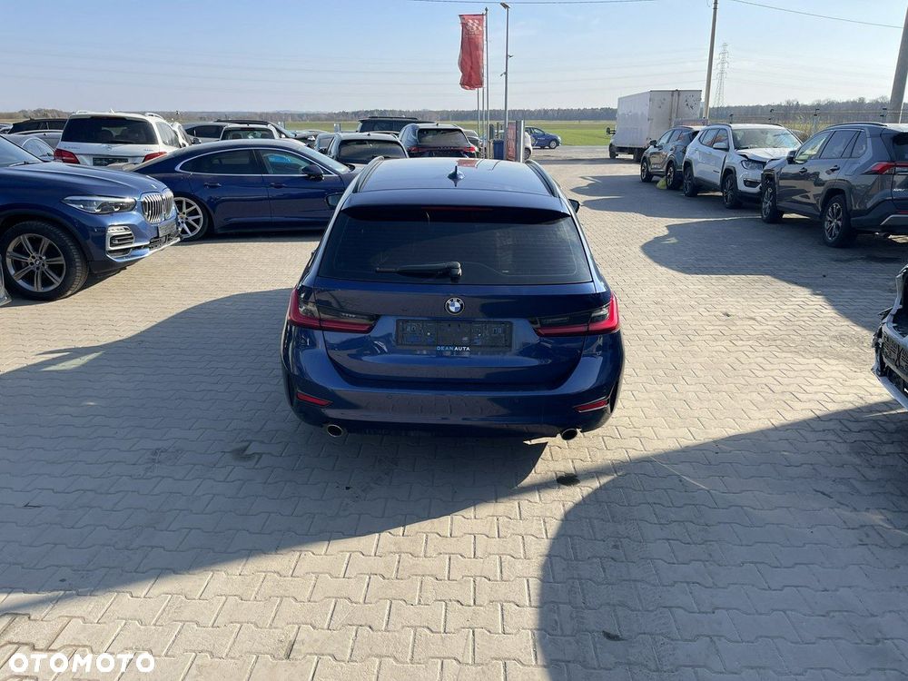 BMW Seria 3 318d - 4
