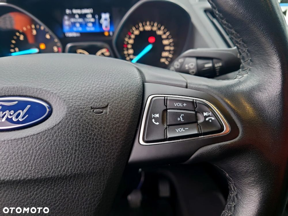 Ford Kuga 2.0 TDCi 2x4 Titanium - 12