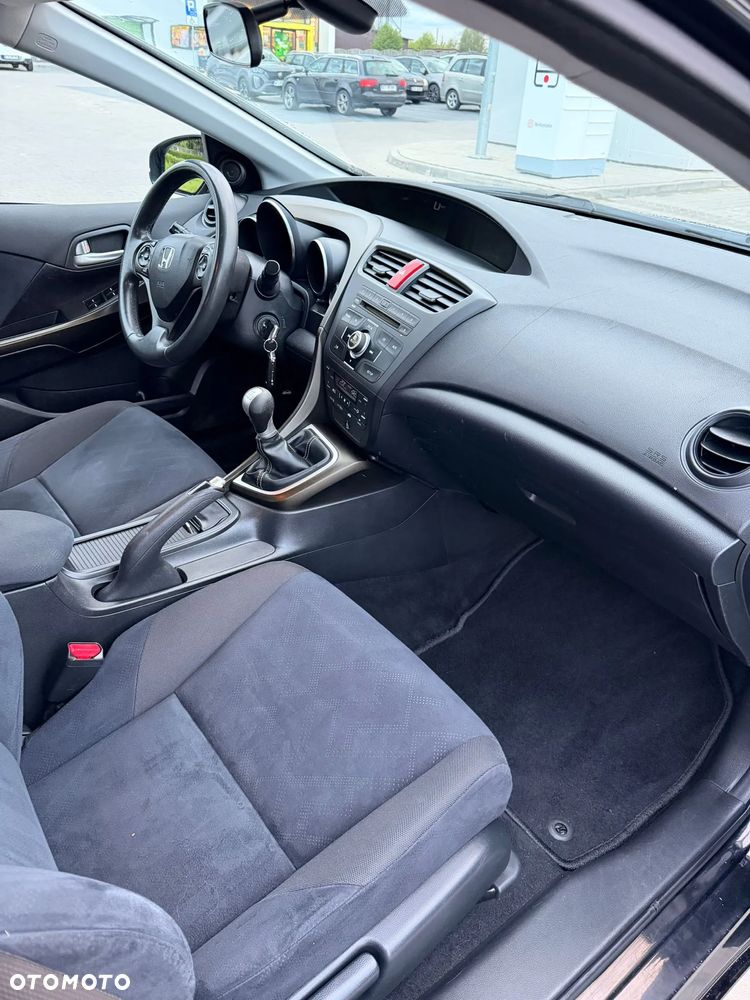 Honda Civic 1.8 i-VTEC Sport - 10